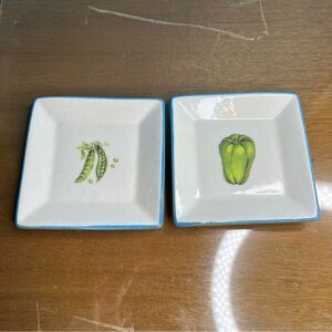 Williams Sonoma vintage made in Italy snack plates veggies
